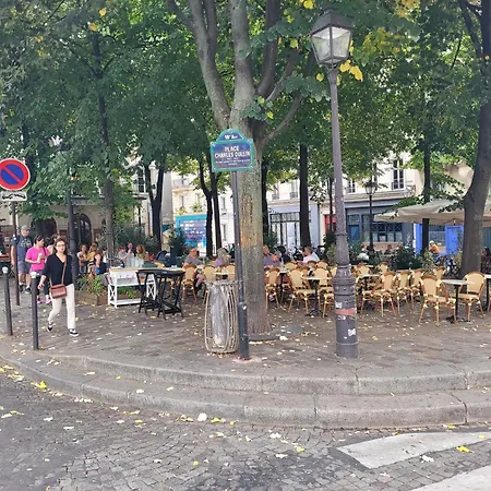 Bien Equipe Au Calme A Montmartre Apartment